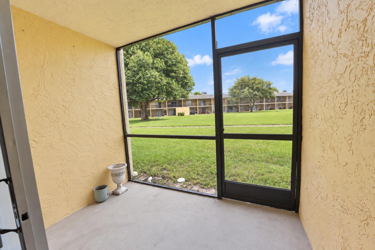 Residence photo 25