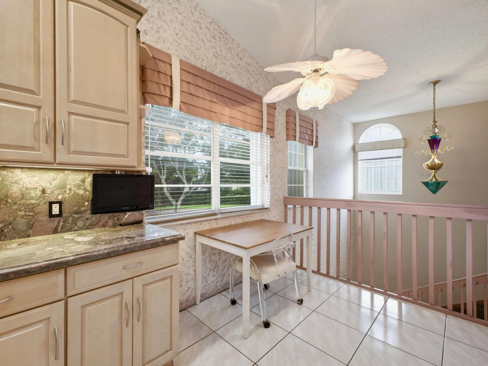 Unit 202 photo 10