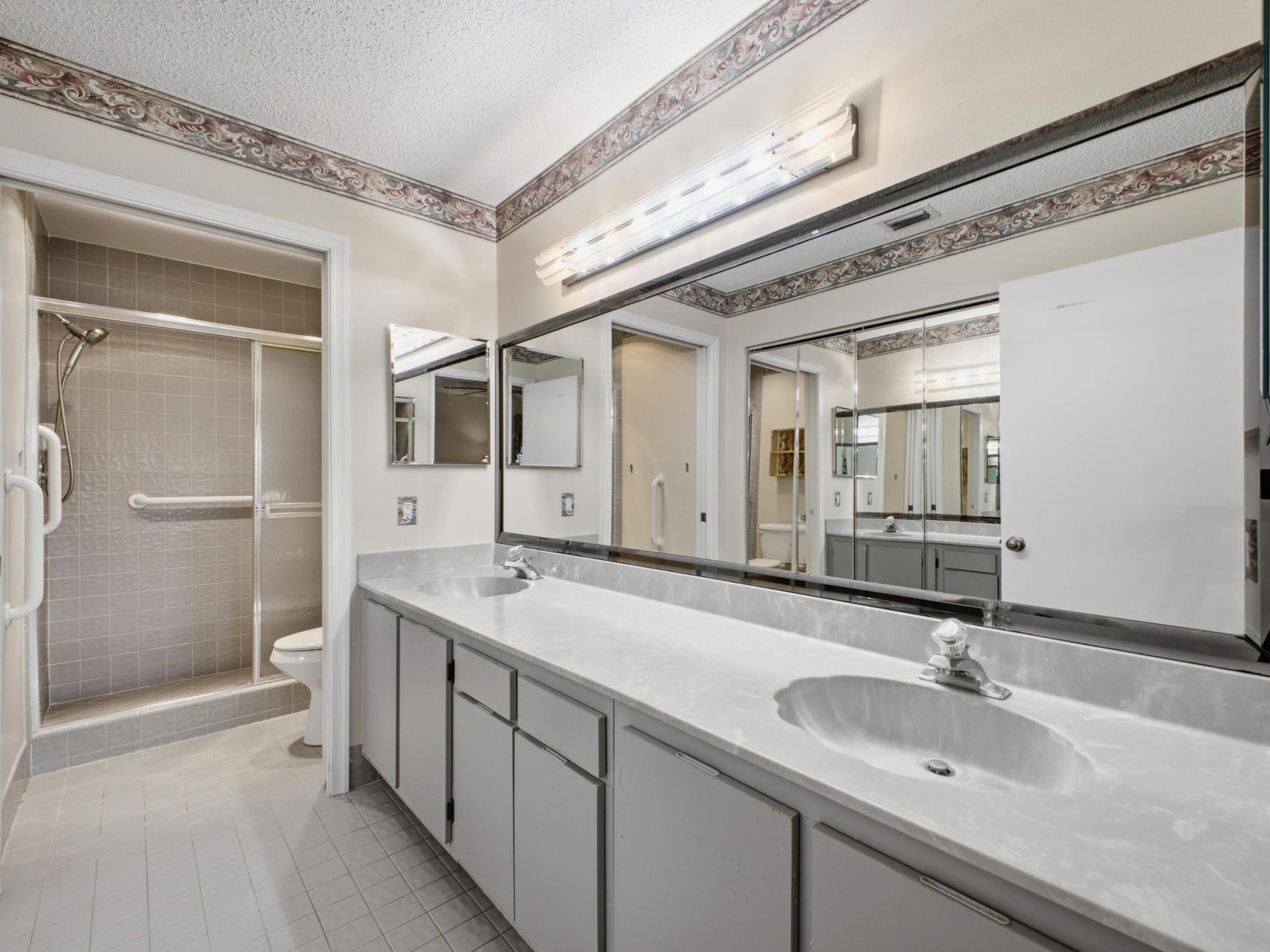 Unit 202 photo 21