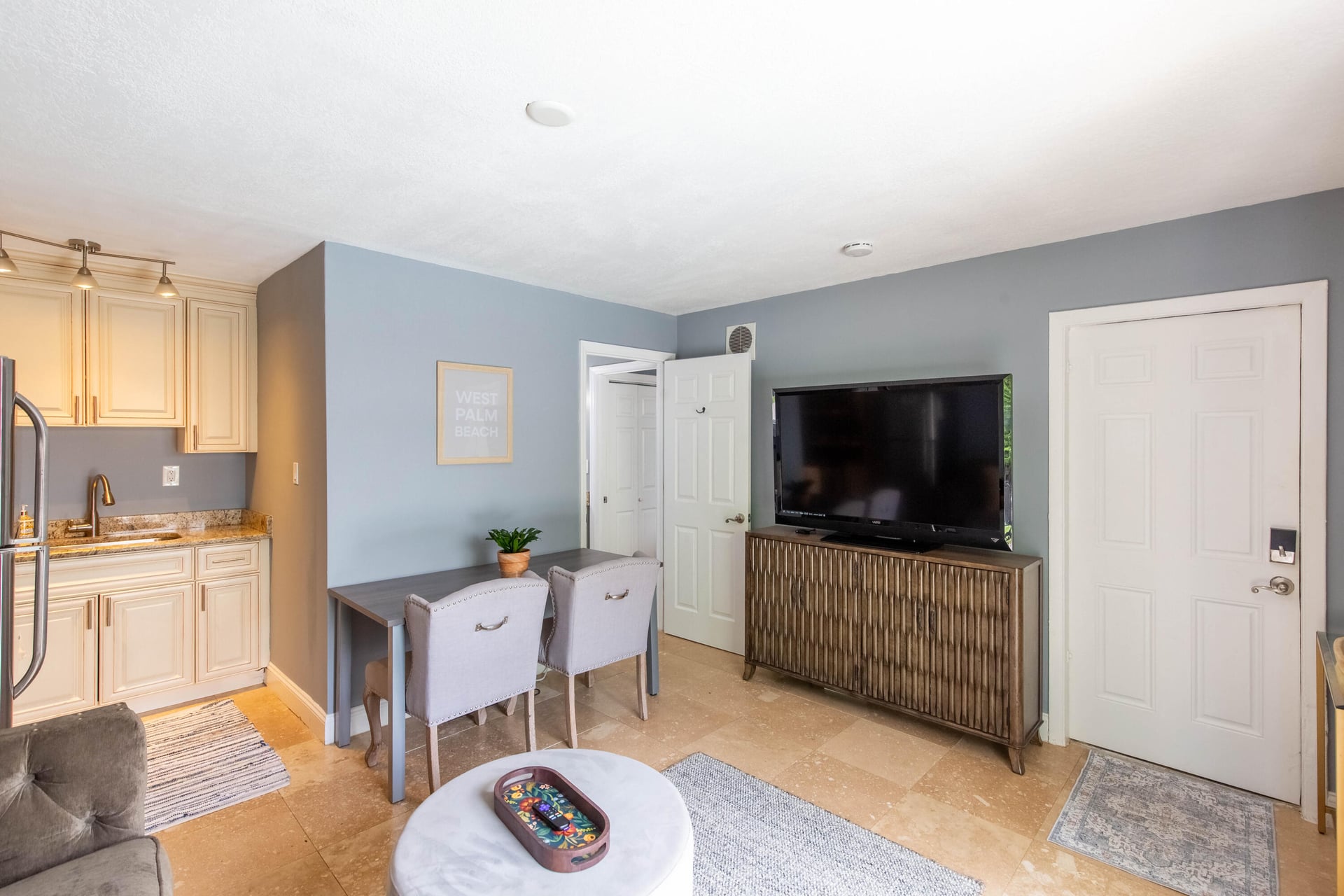 SoSo West Palm Beach Residence photo 20