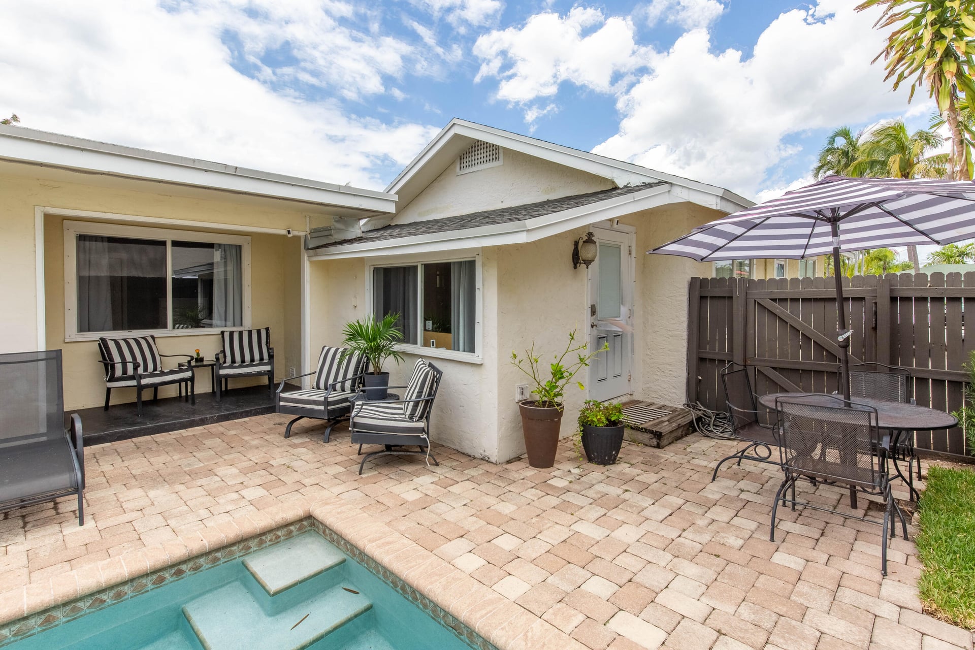 SoSo West Palm Beach Residence photo 23