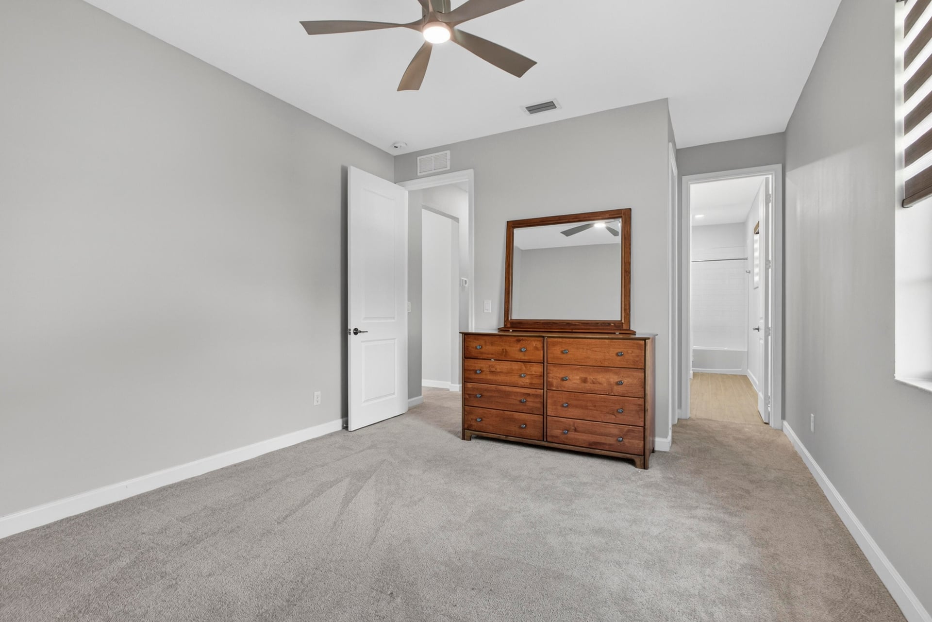  Residence photo 36