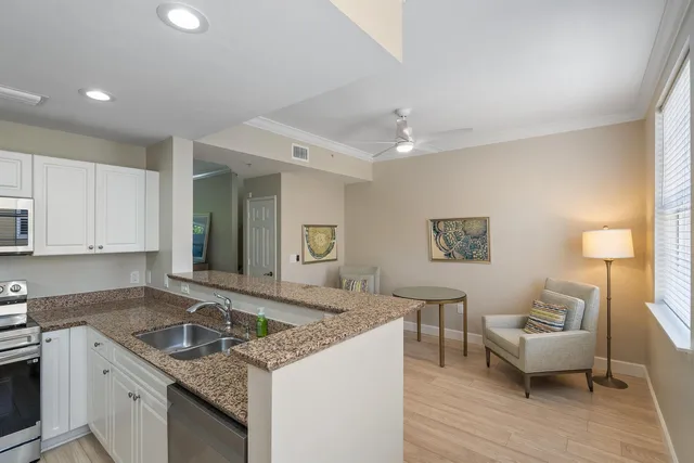Downtown West Palm Beach Residence photo 5