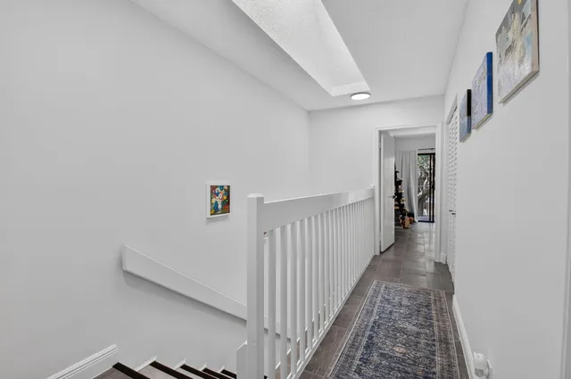 Unit 16 photo 30