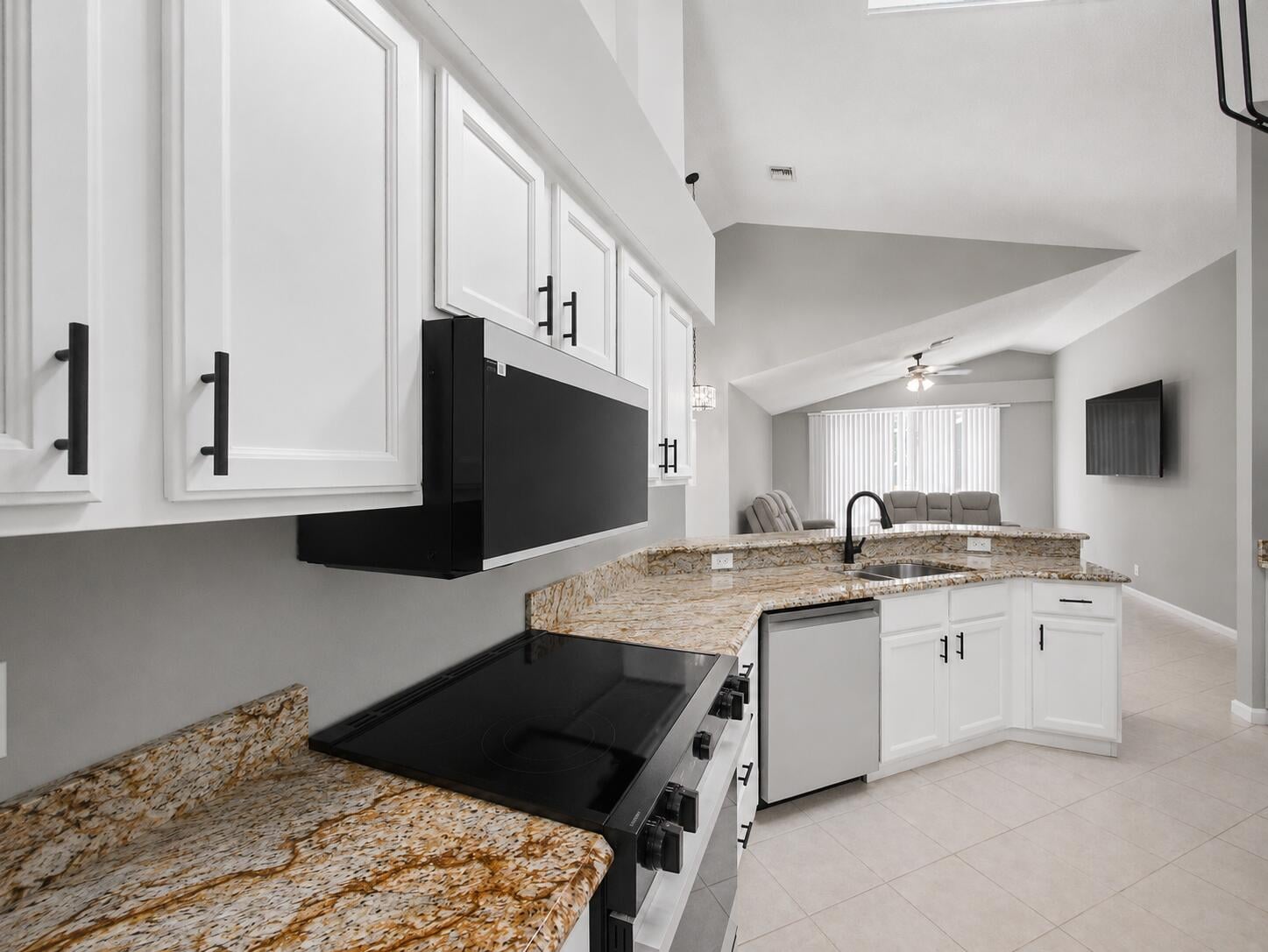  Residence photo 8