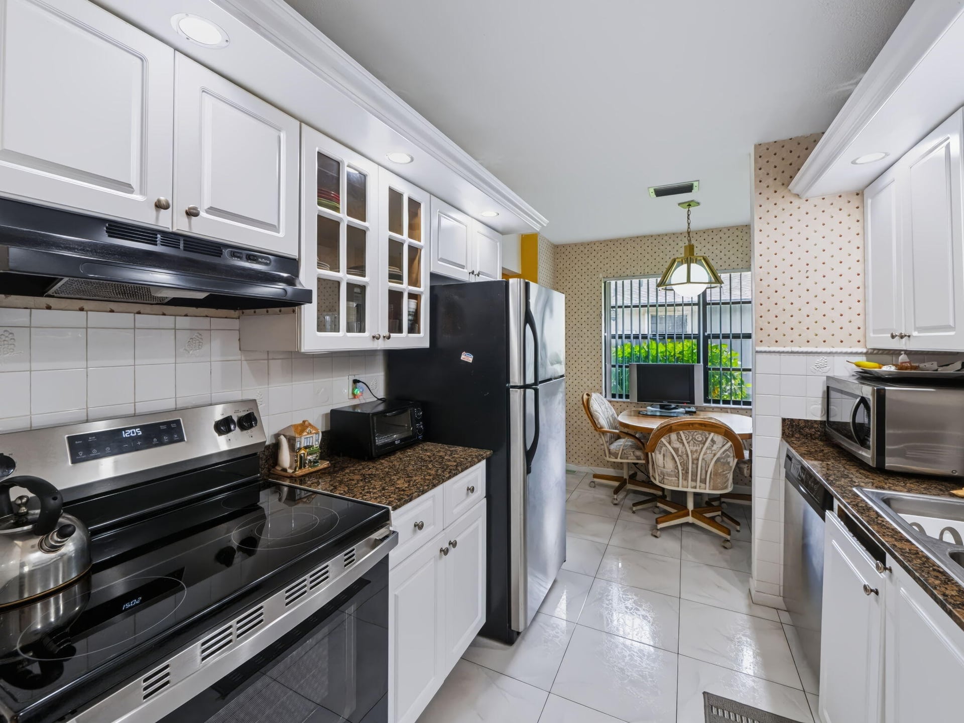  Residence photo 5