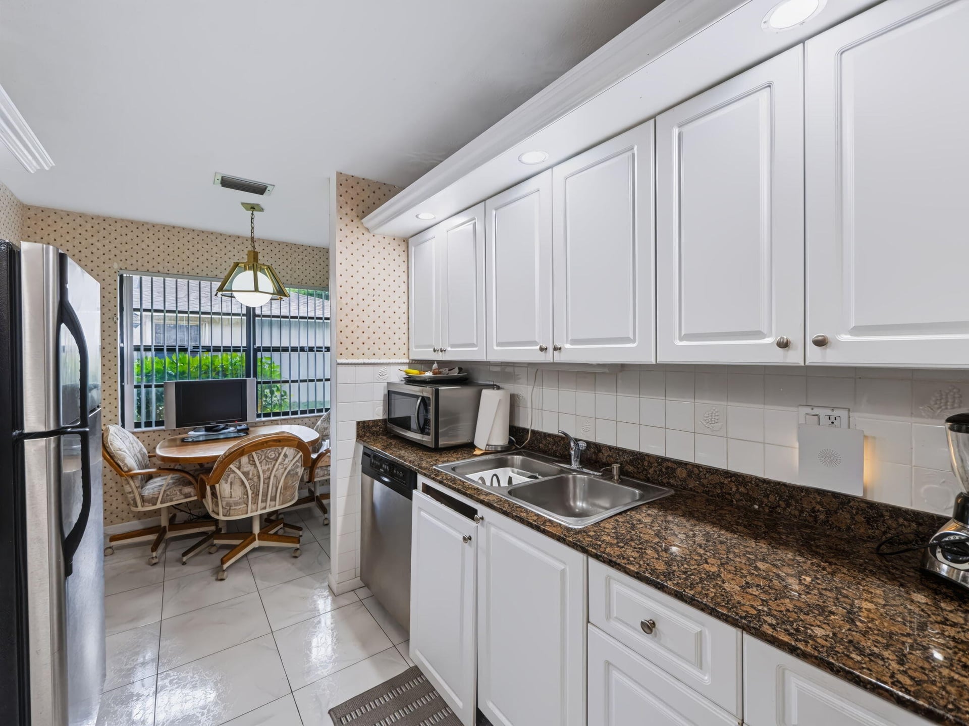  Residence photo 6