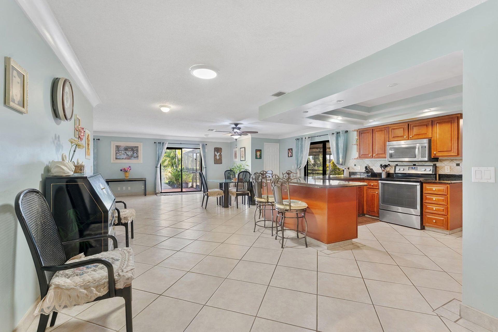  Residence photo 12