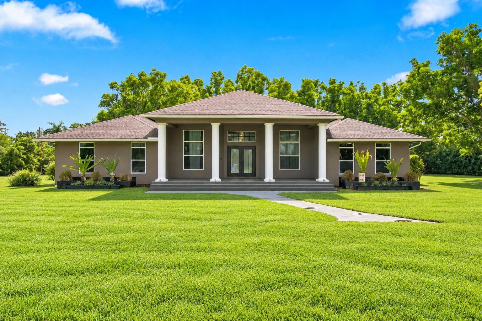  Residence photo 5