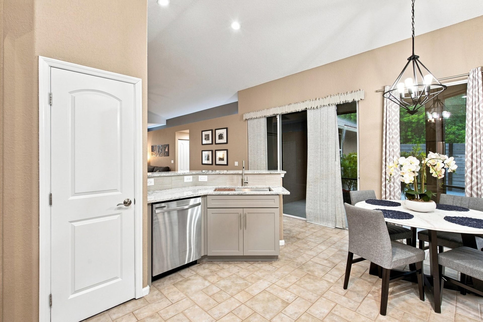  Residence photo 42