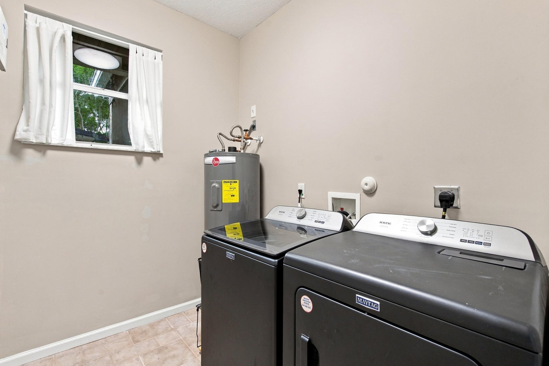  Residence photo 76