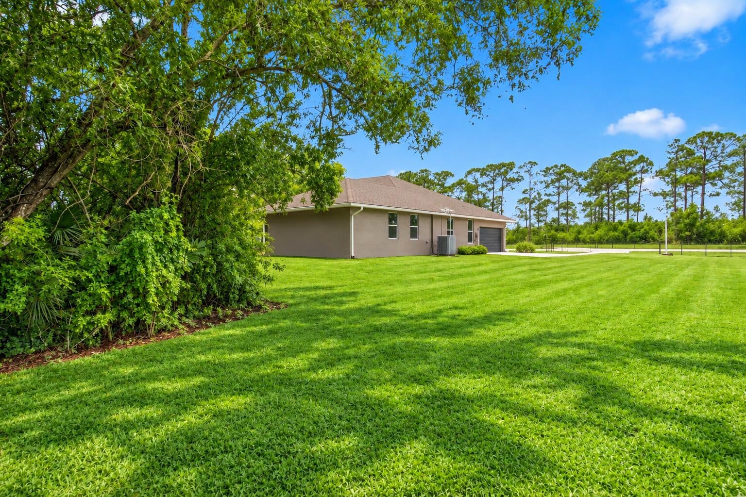  Residence photo 81