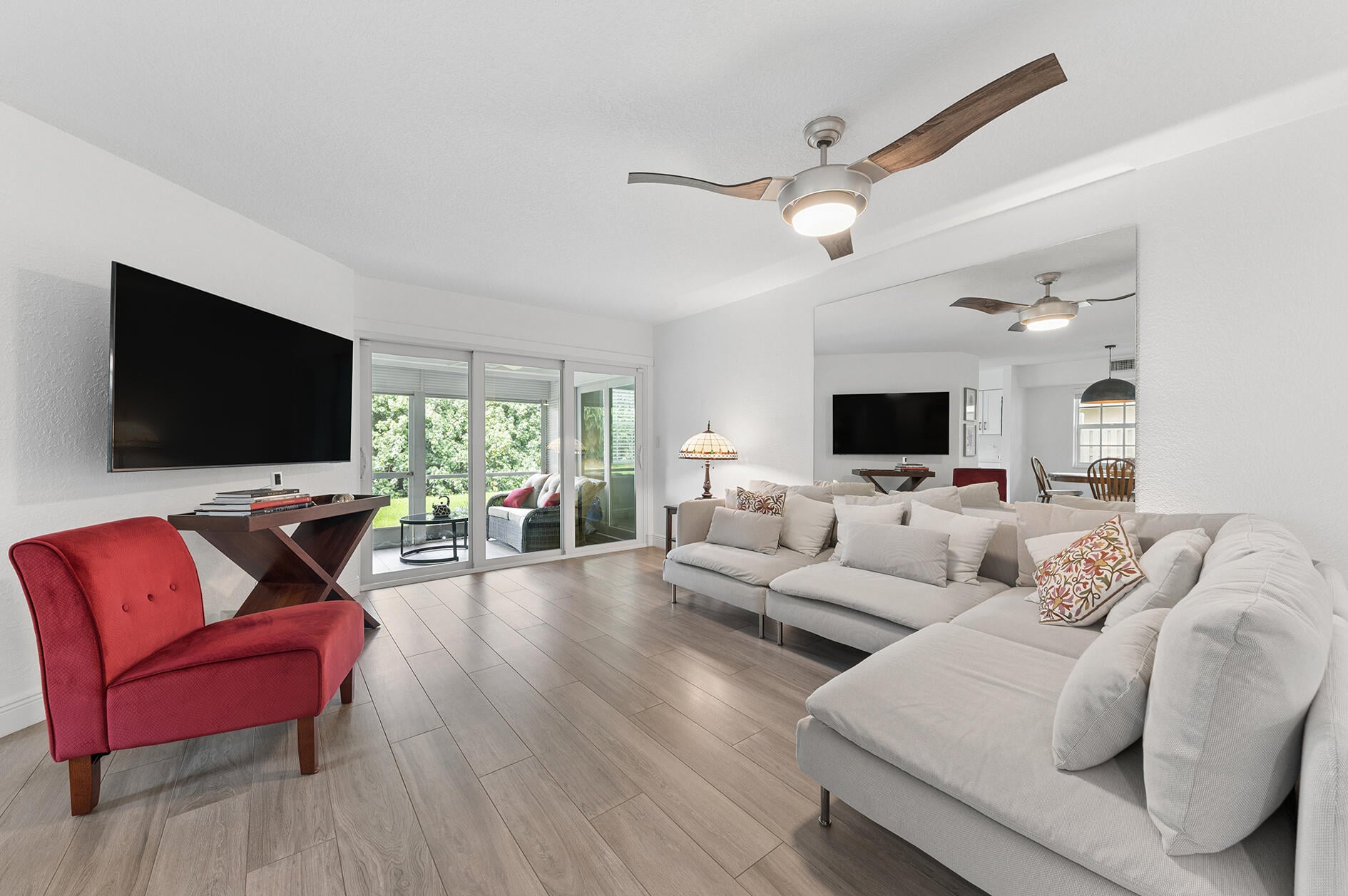  Unit 1801 photo 4