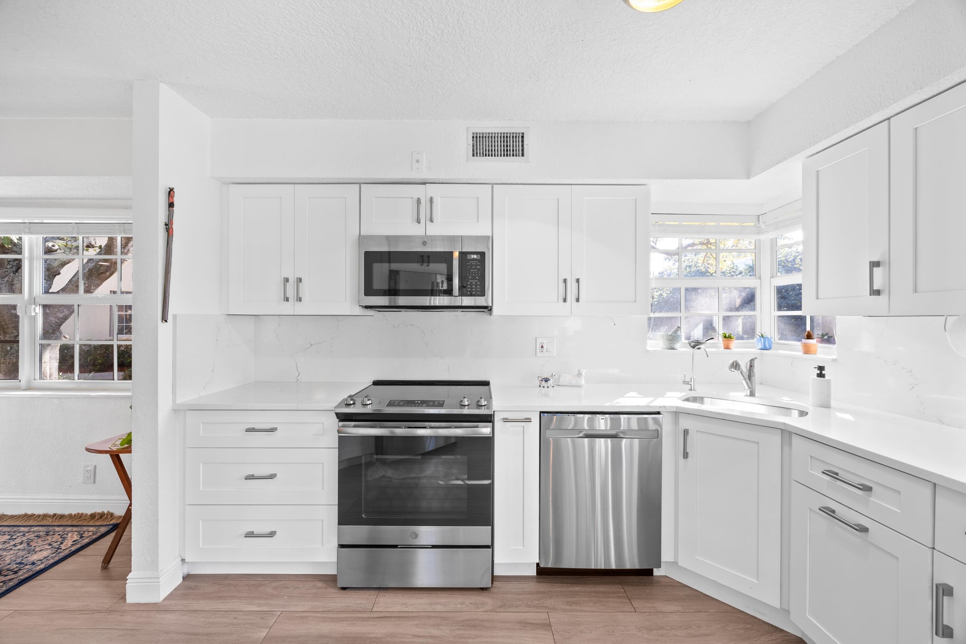  Unit 1801 photo 23