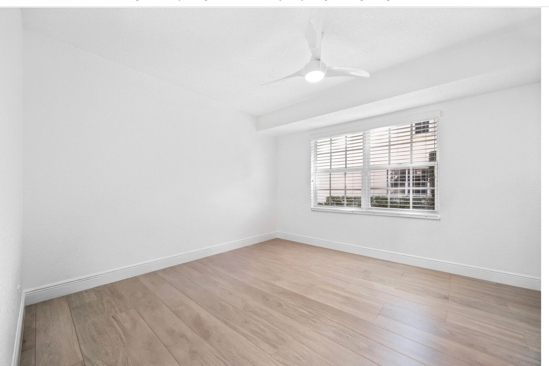  Unit 1801 photo 29