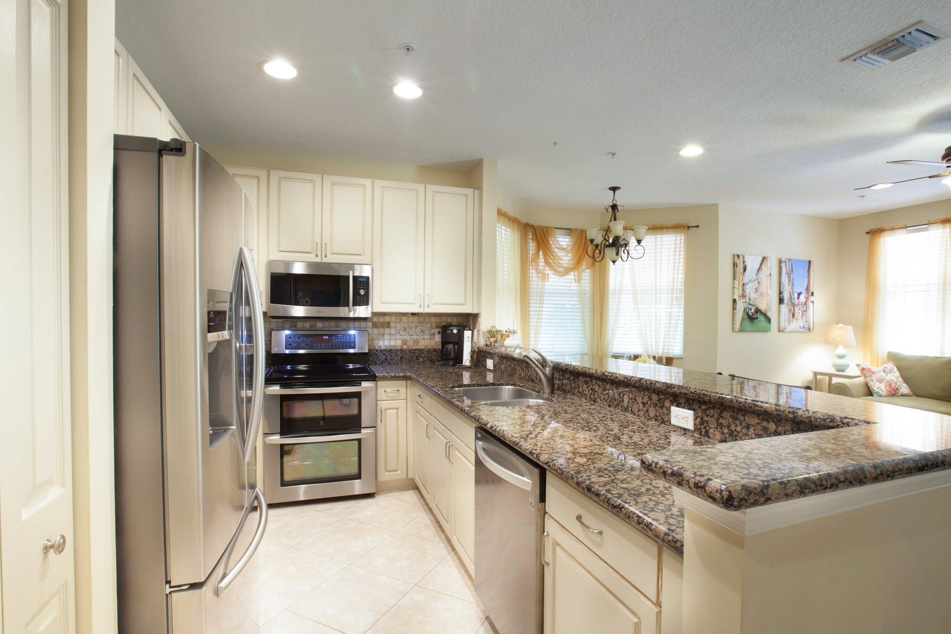  Residence photo 6