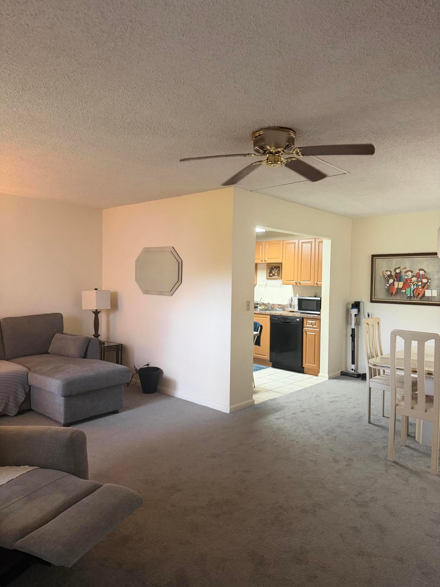  Residence photo 12
