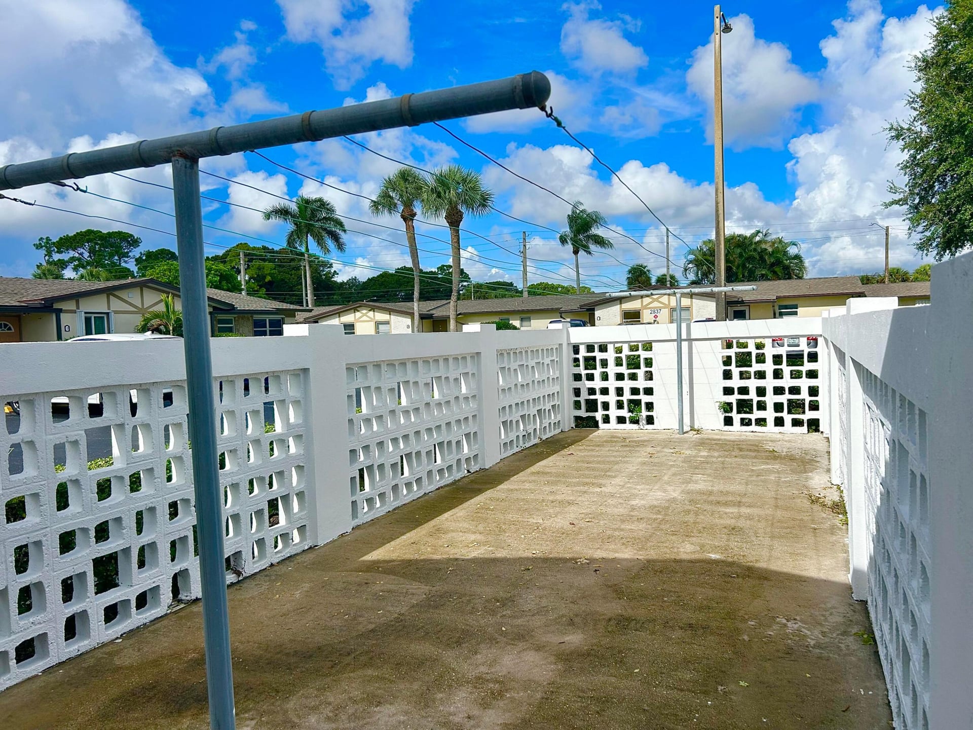 Unit E photo 27