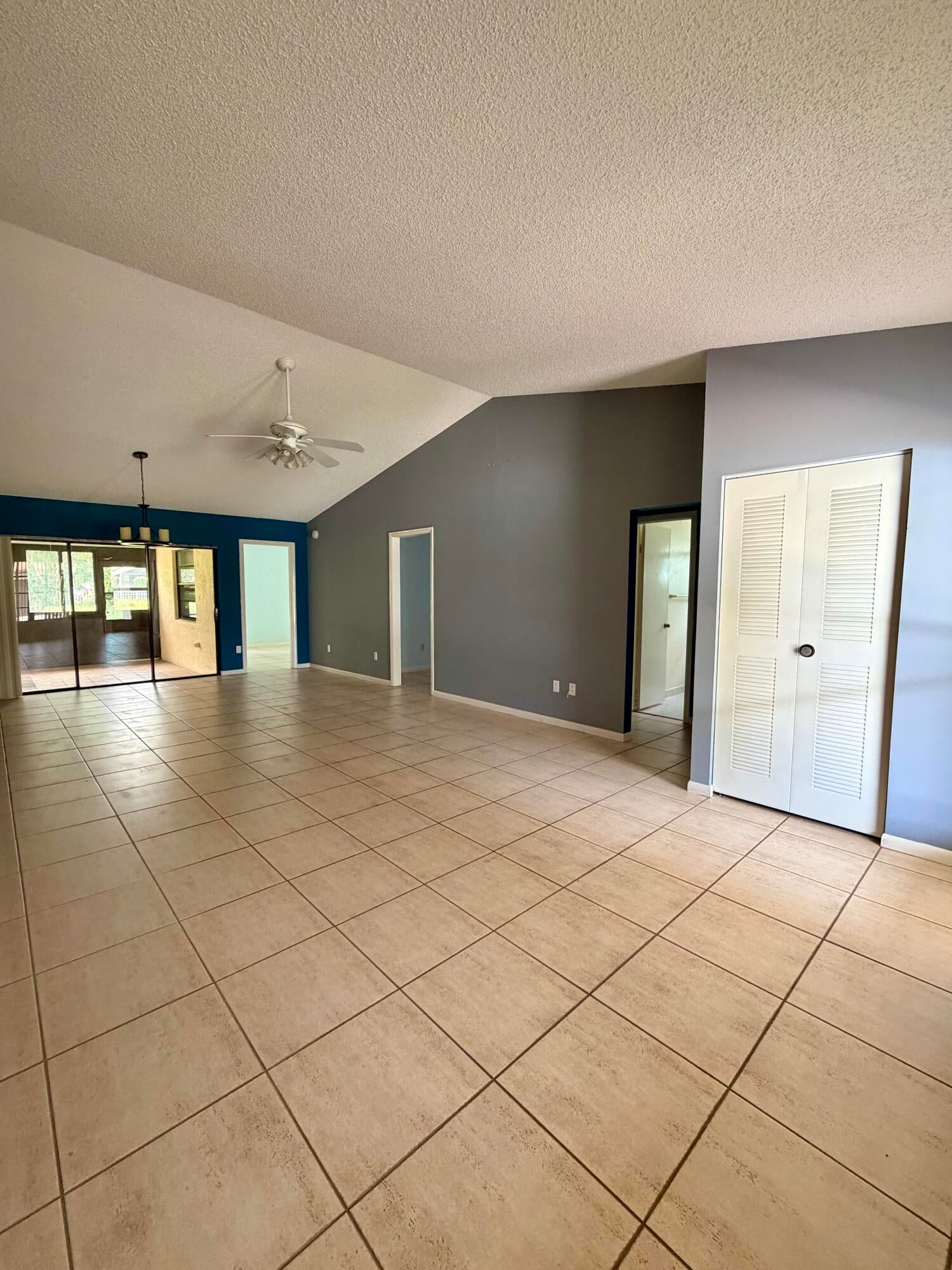 Residence photo 3
