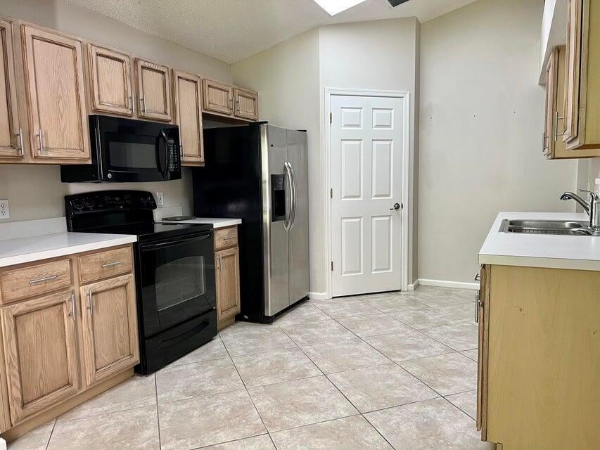  Residence photo 6