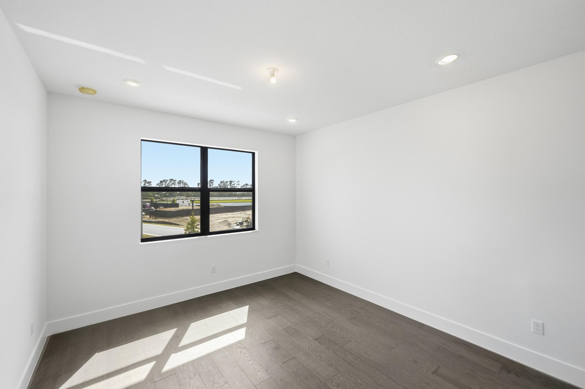 Whitmore Estates Residence photo 18