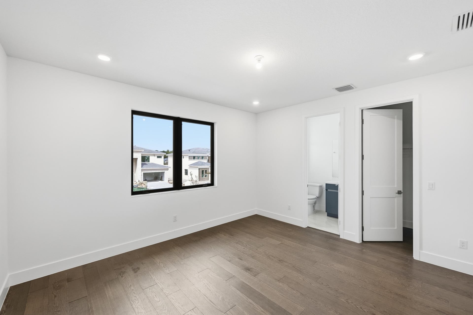 Whitmore Estates Residence photo 22