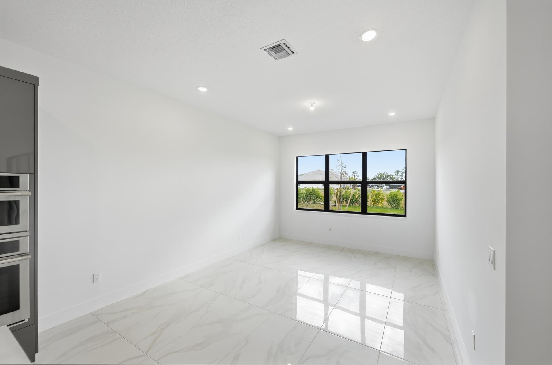 Whitmore Estates Residence photo 30