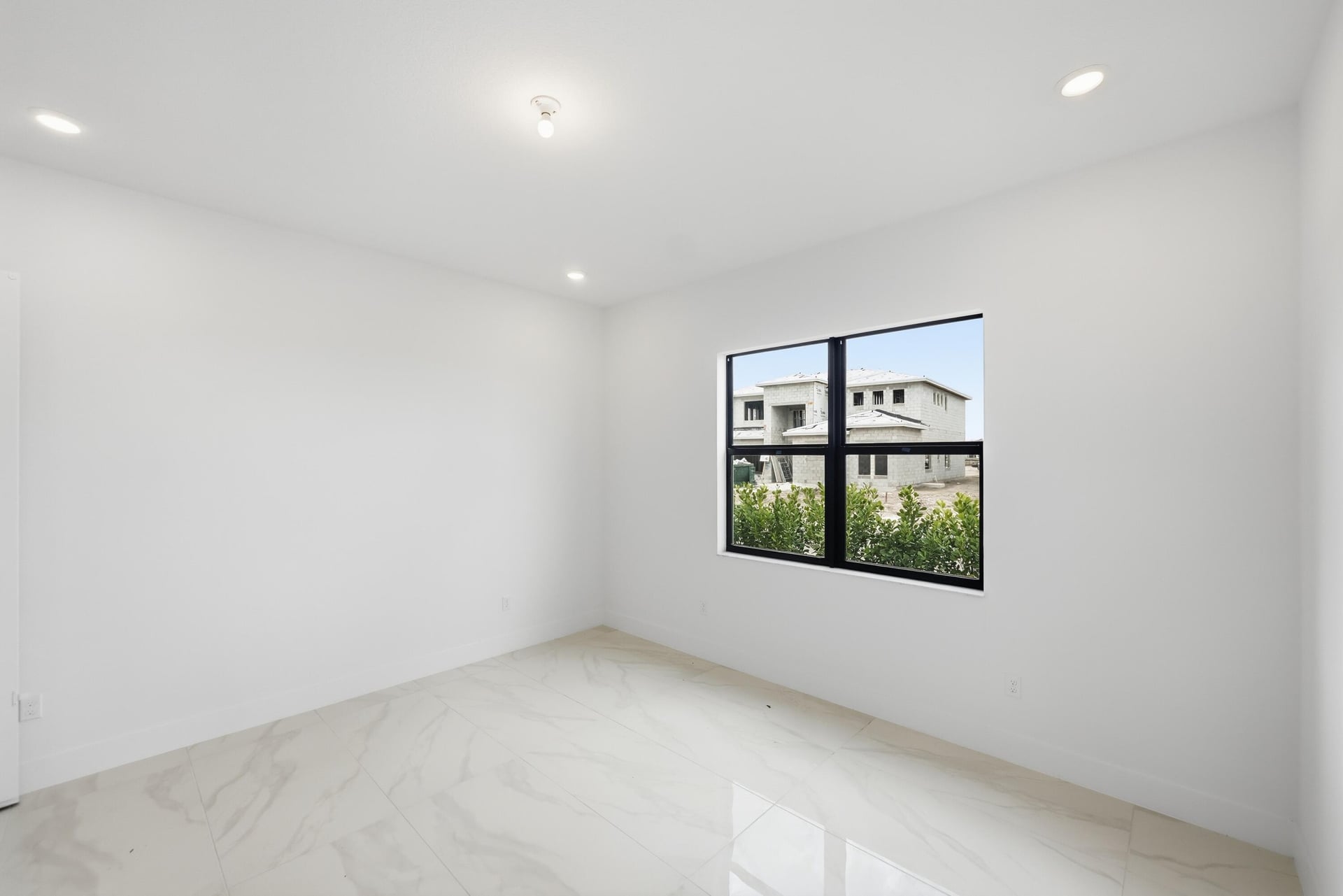 Whitmore Estates Residence photo 31