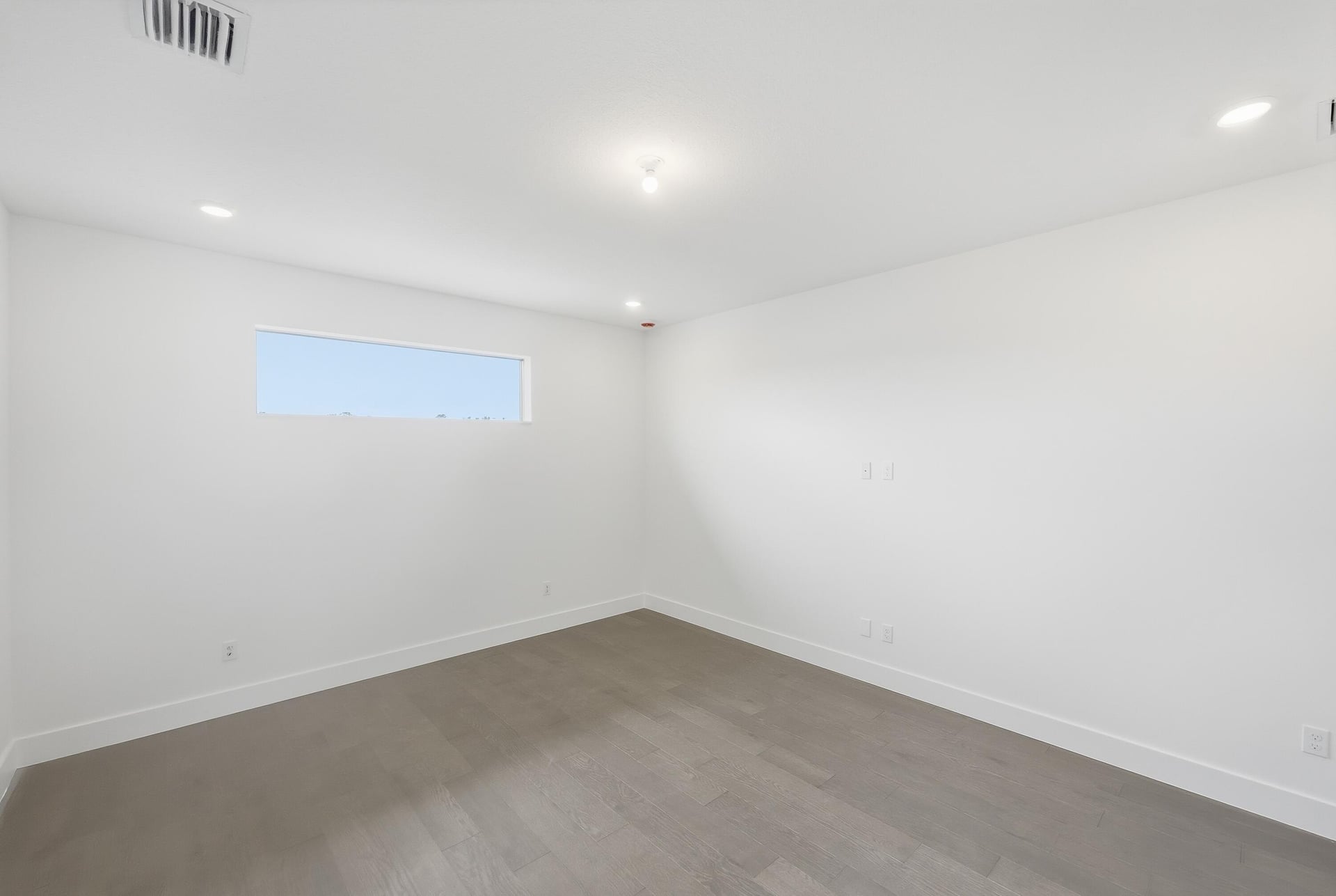 Whitmore Estates Residence photo 36