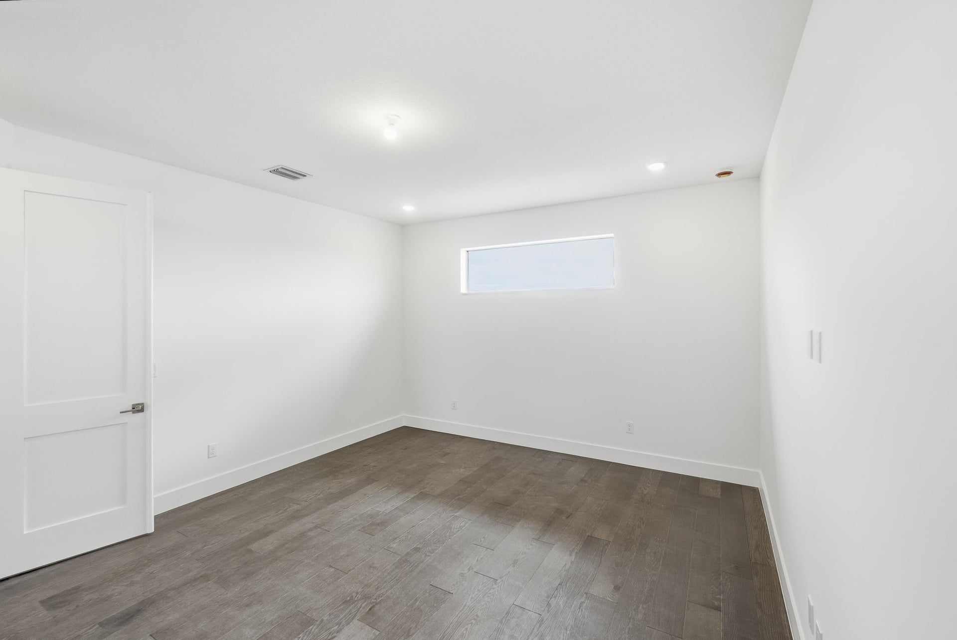 Whitmore Estates Residence photo 37