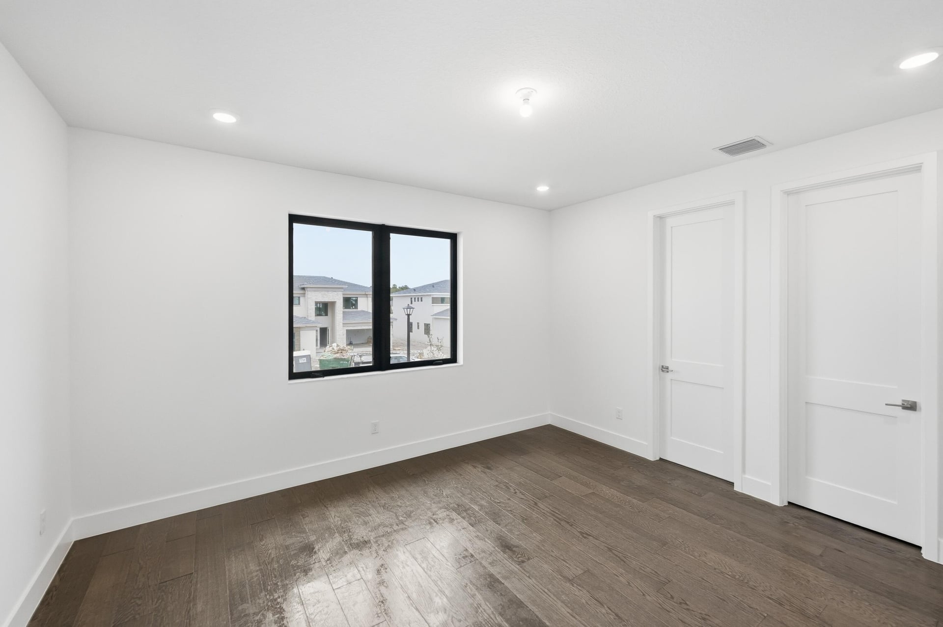 Whitmore Estates Residence photo 38