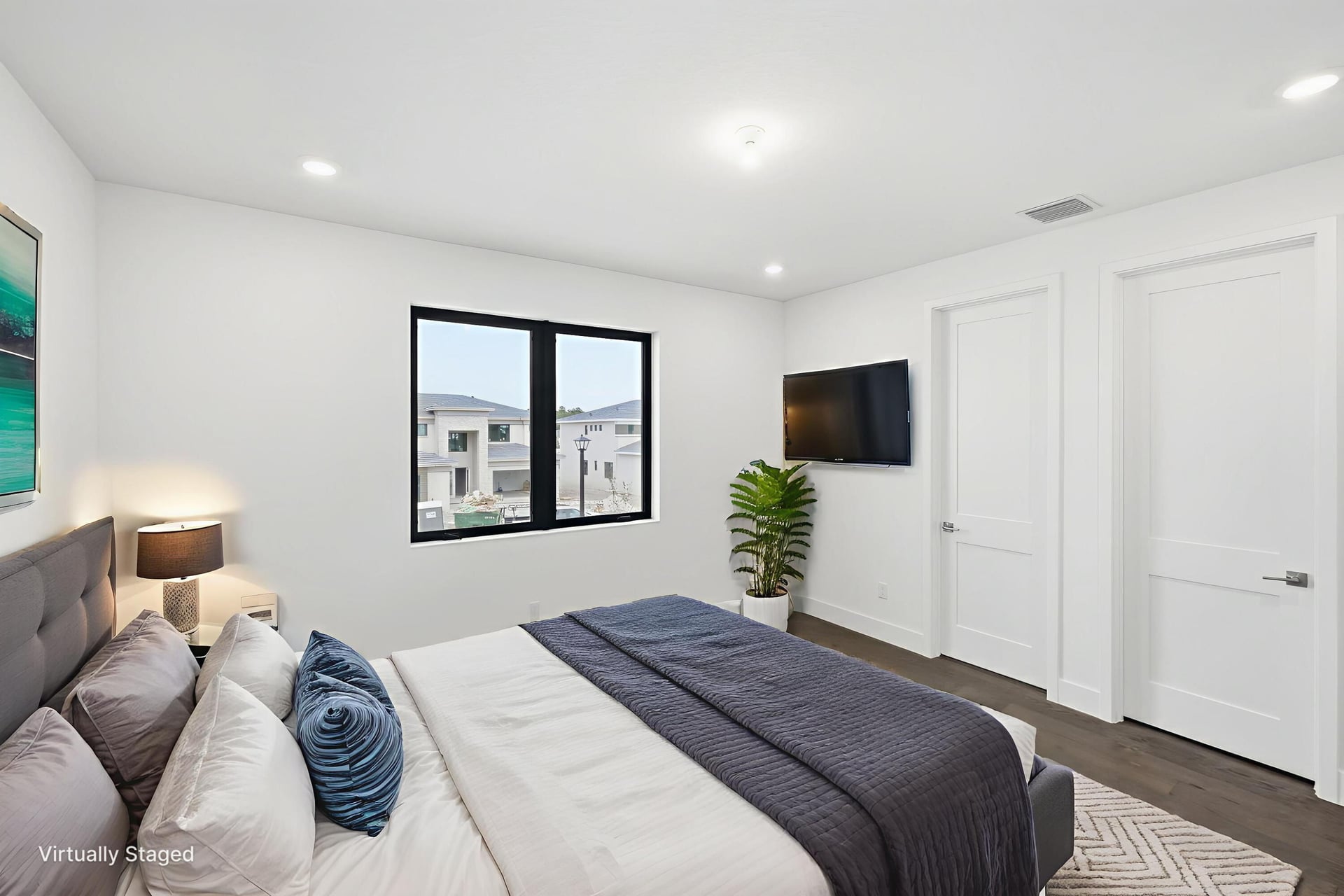 Whitmore Estates Residence photo 39
