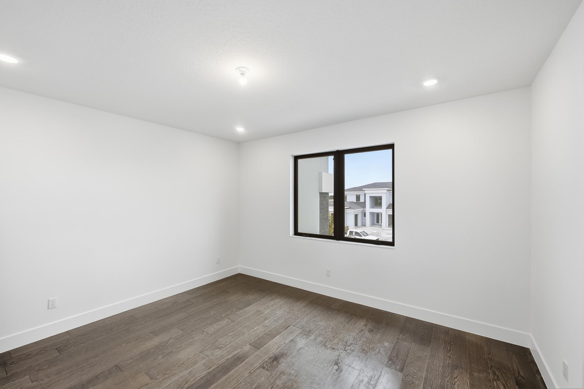 Whitmore Estates Residence photo 44