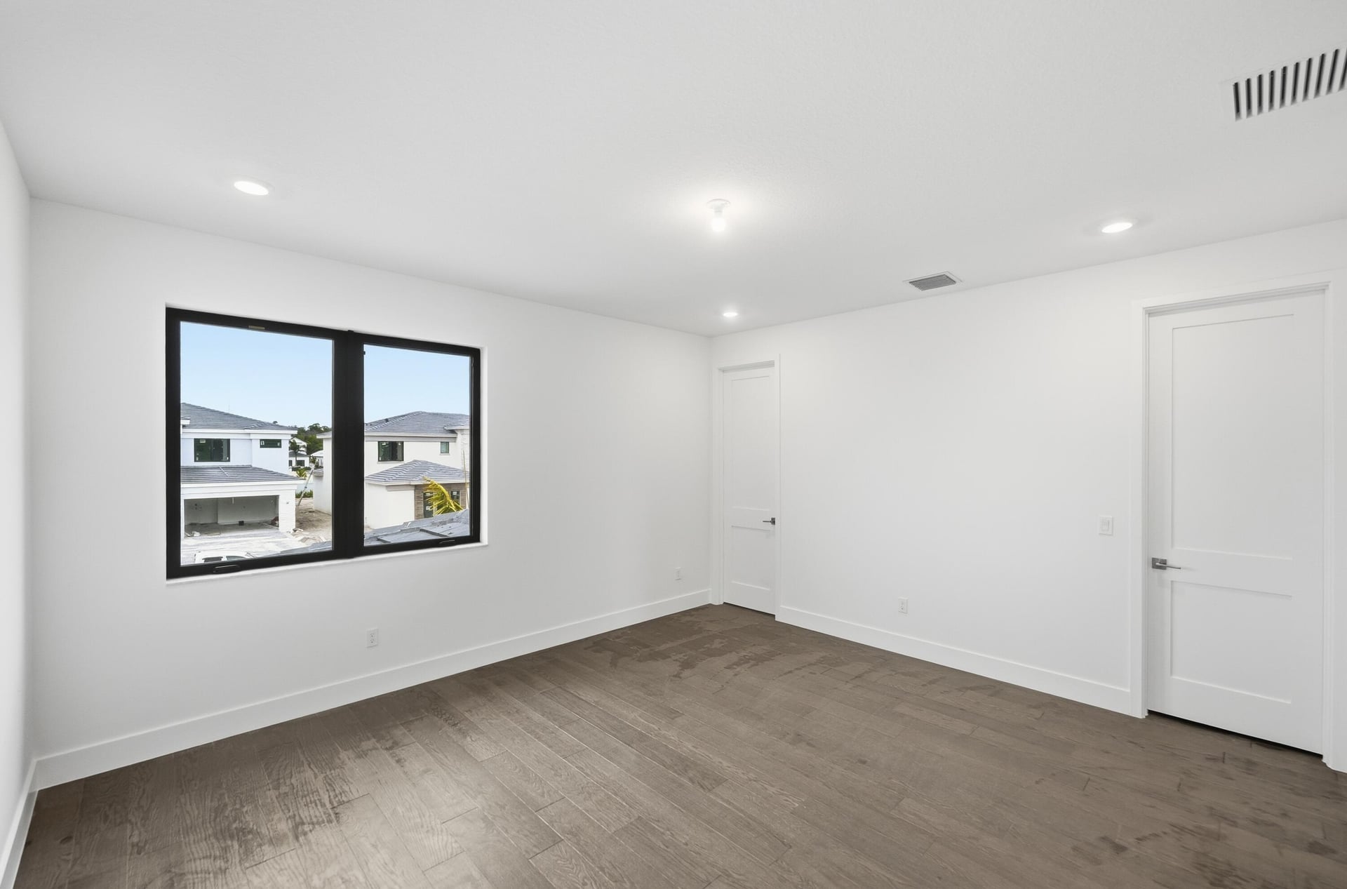 Whitmore Estates Residence photo 50