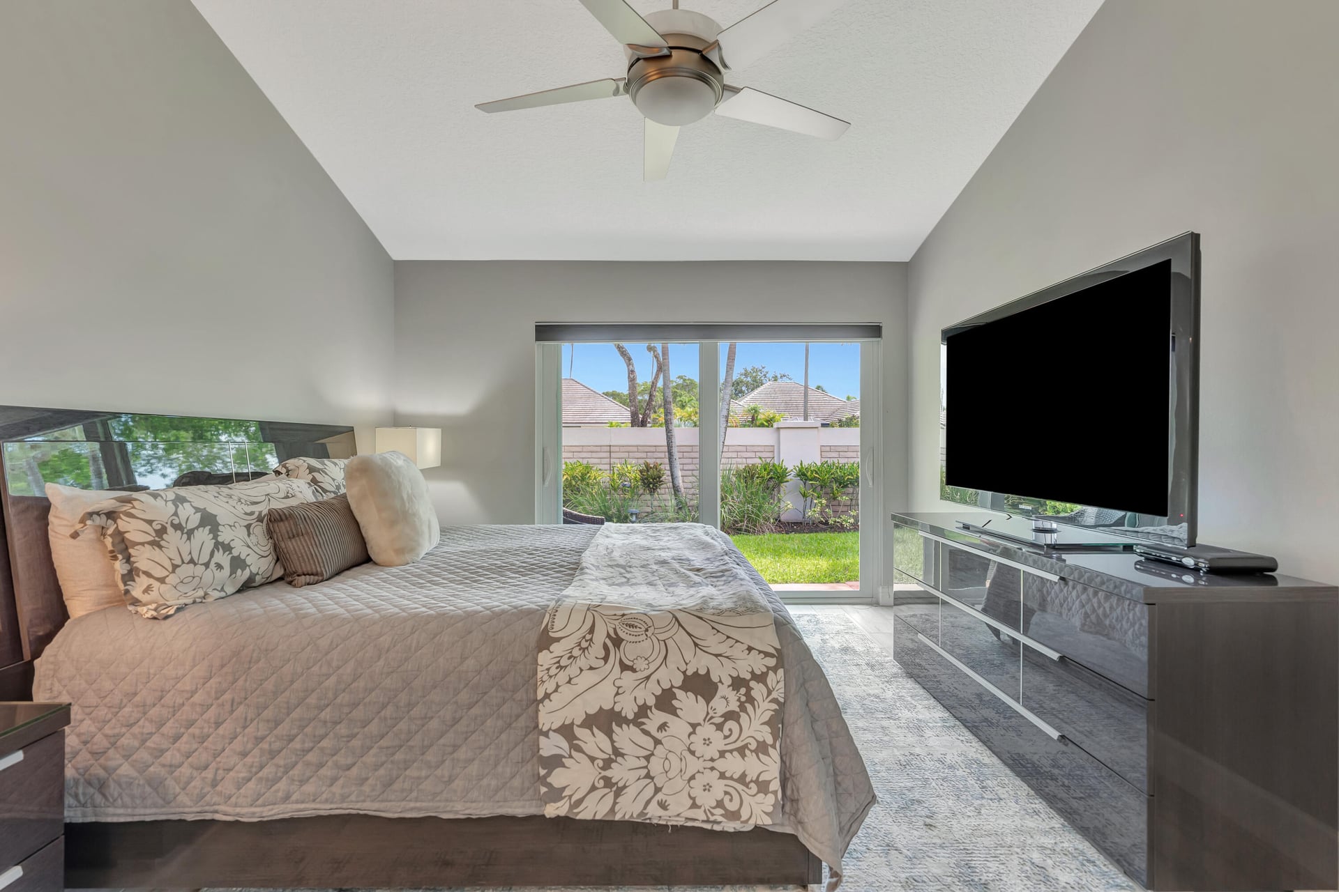 PGA National Palm Beach Gardens Residence photo 24
