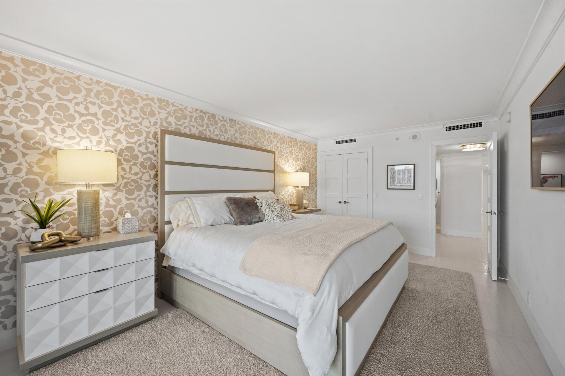 Unit 3030 photo 11