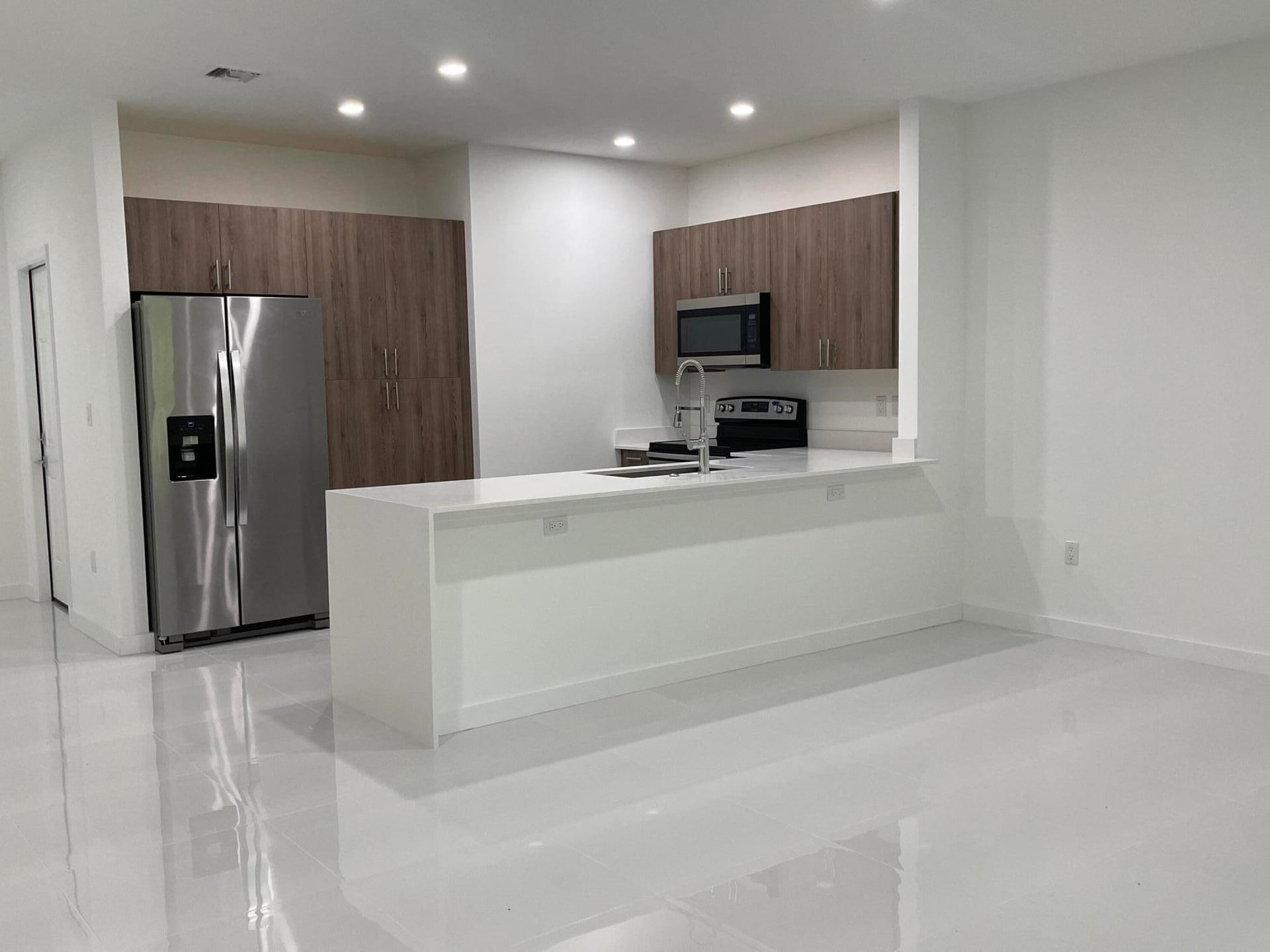 Unit 107 photo 7
