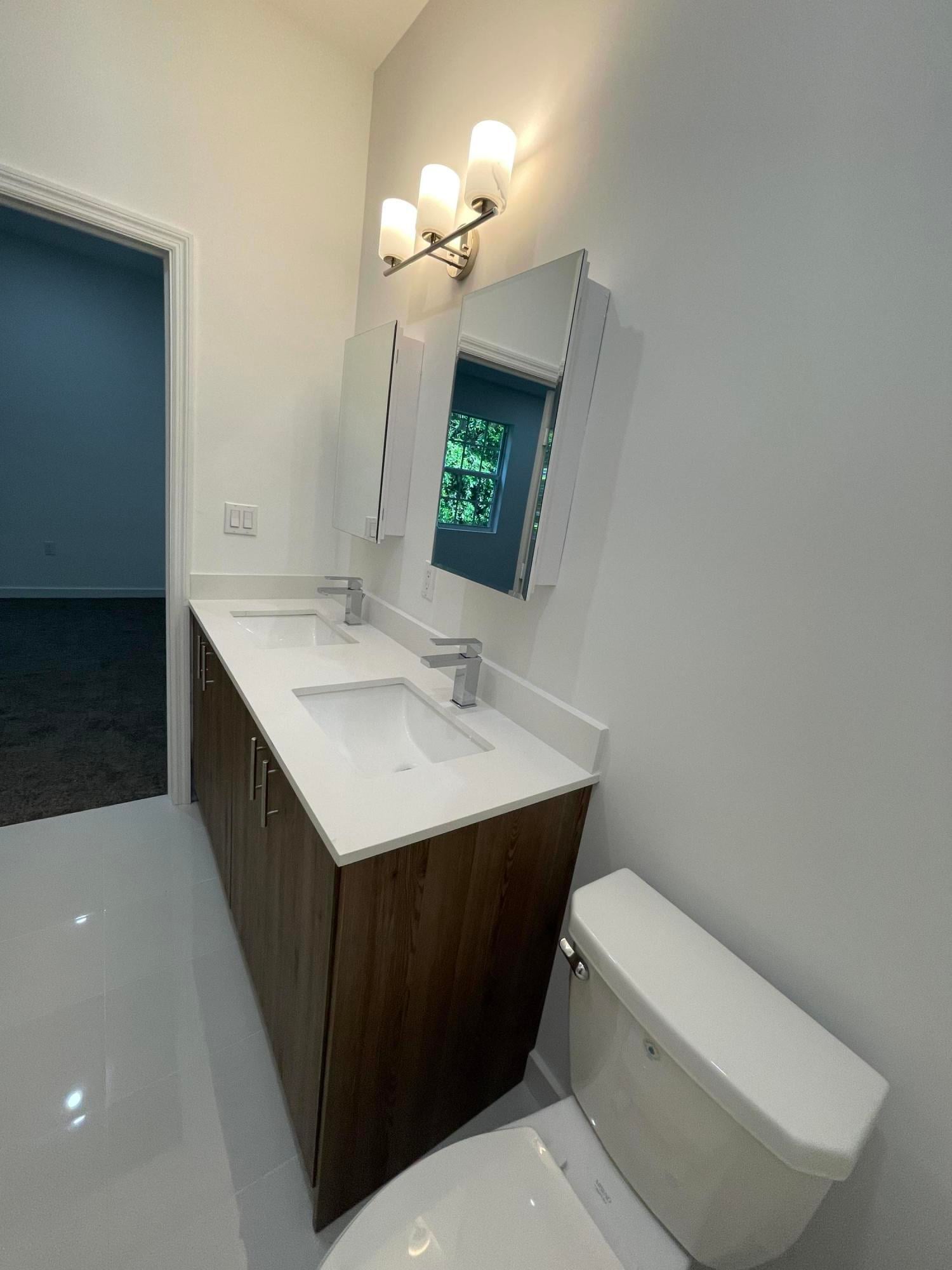 Unit 107 photo 15