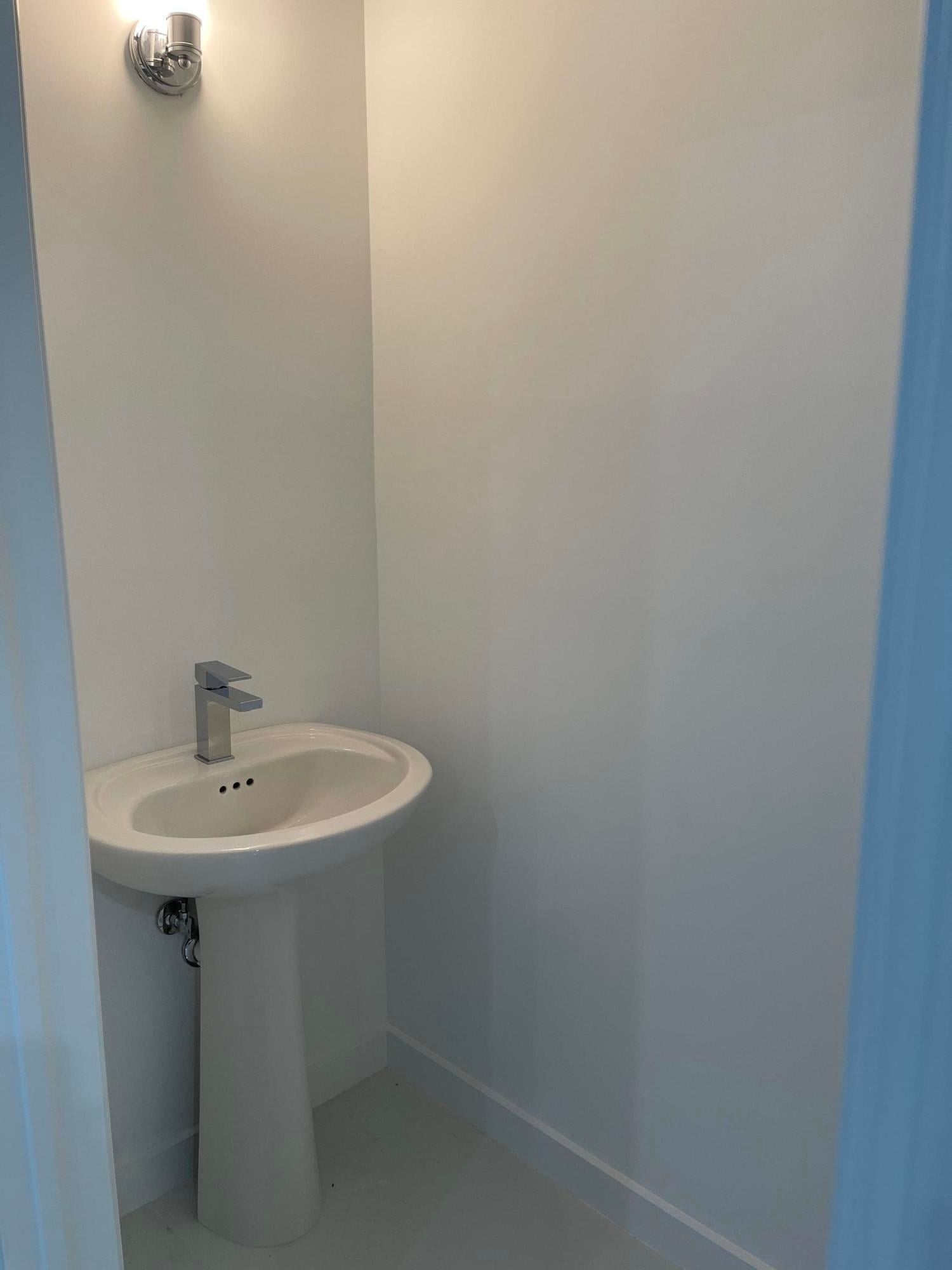 Unit 107 photo 17