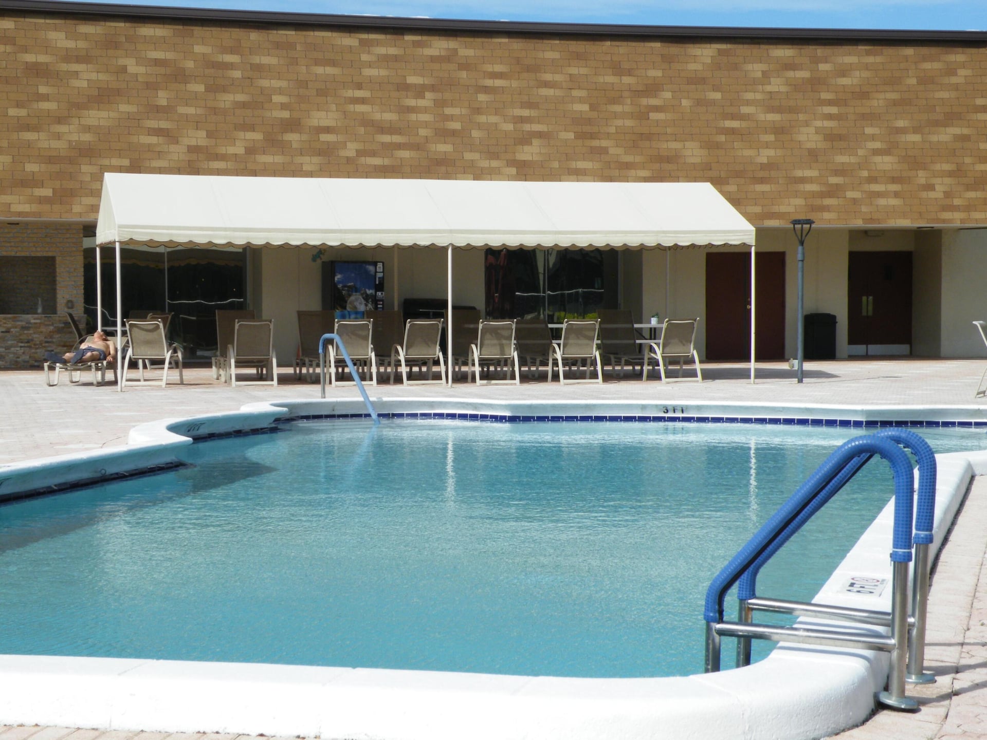 Unit 108 photo 17