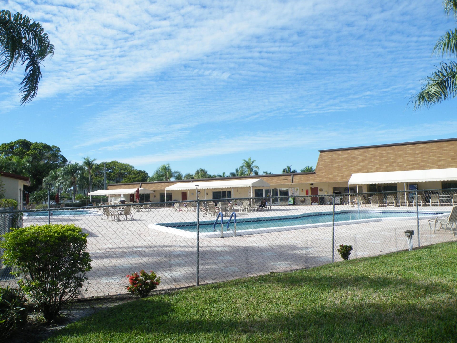 Unit 108 photo 18