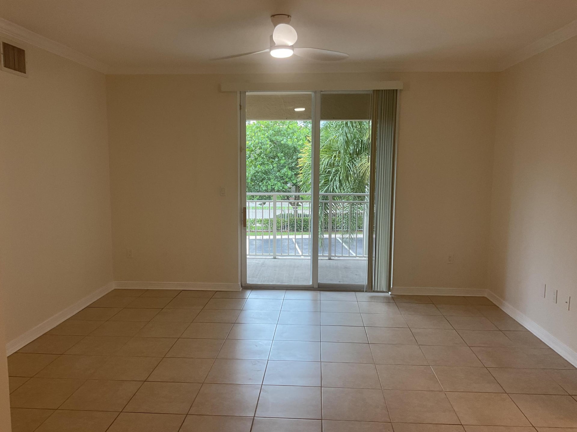  Unit 204 photo 4