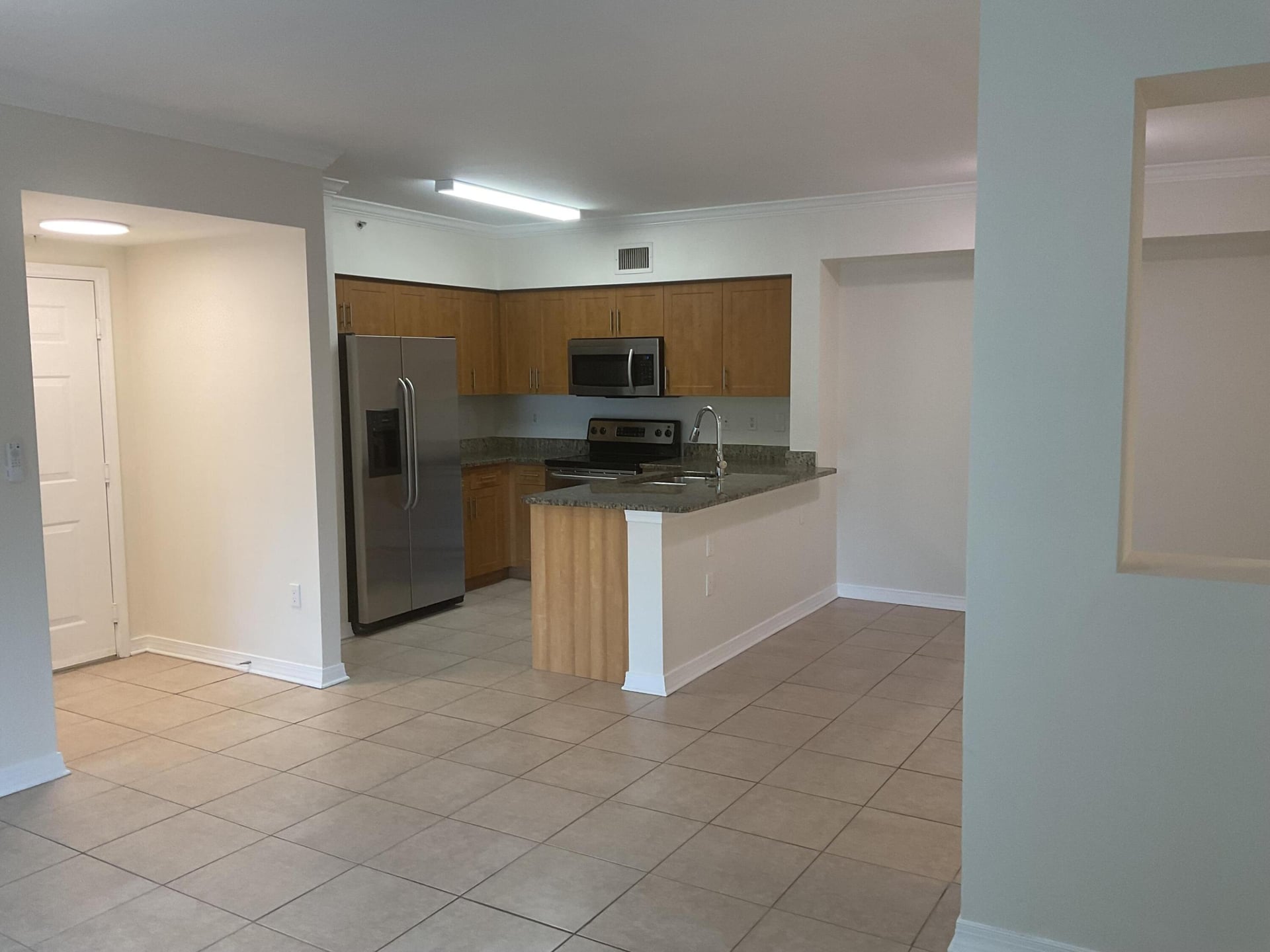  Unit 204 photo 6