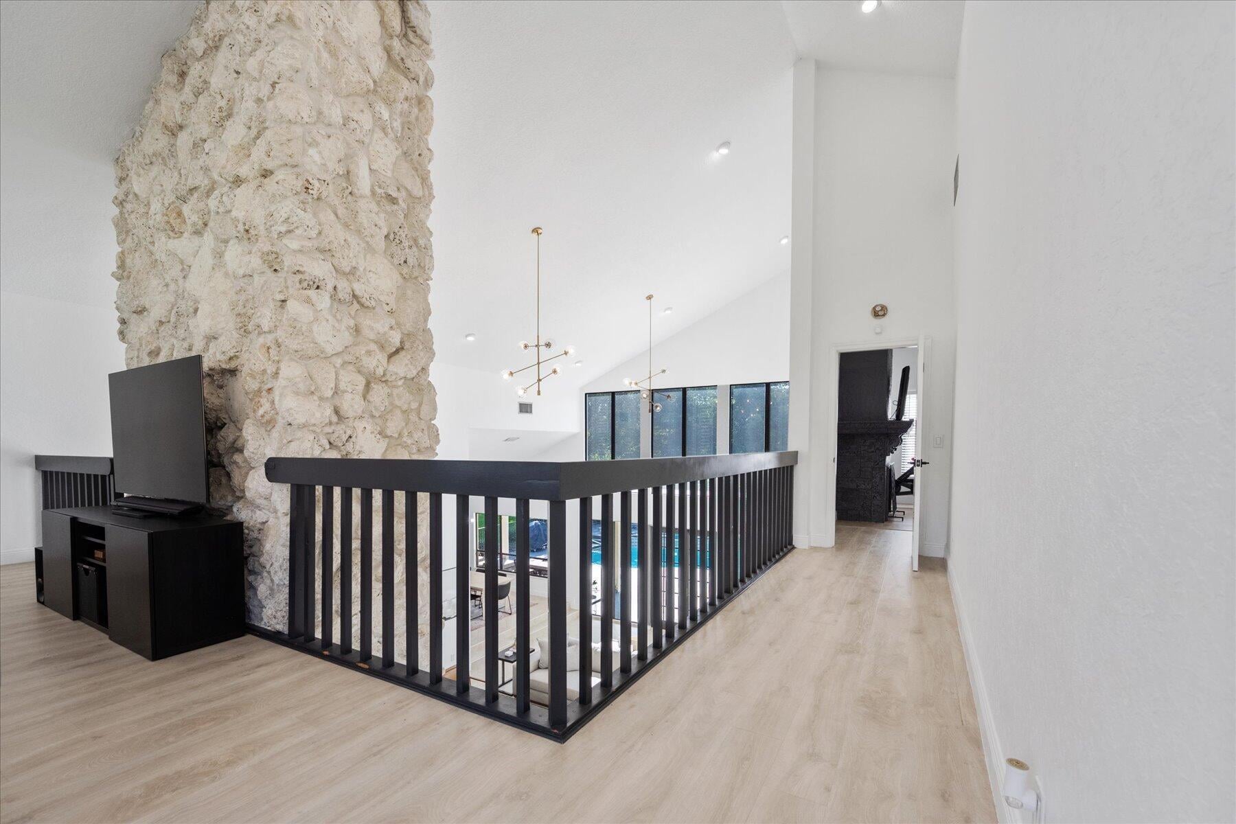 Residence photo 26