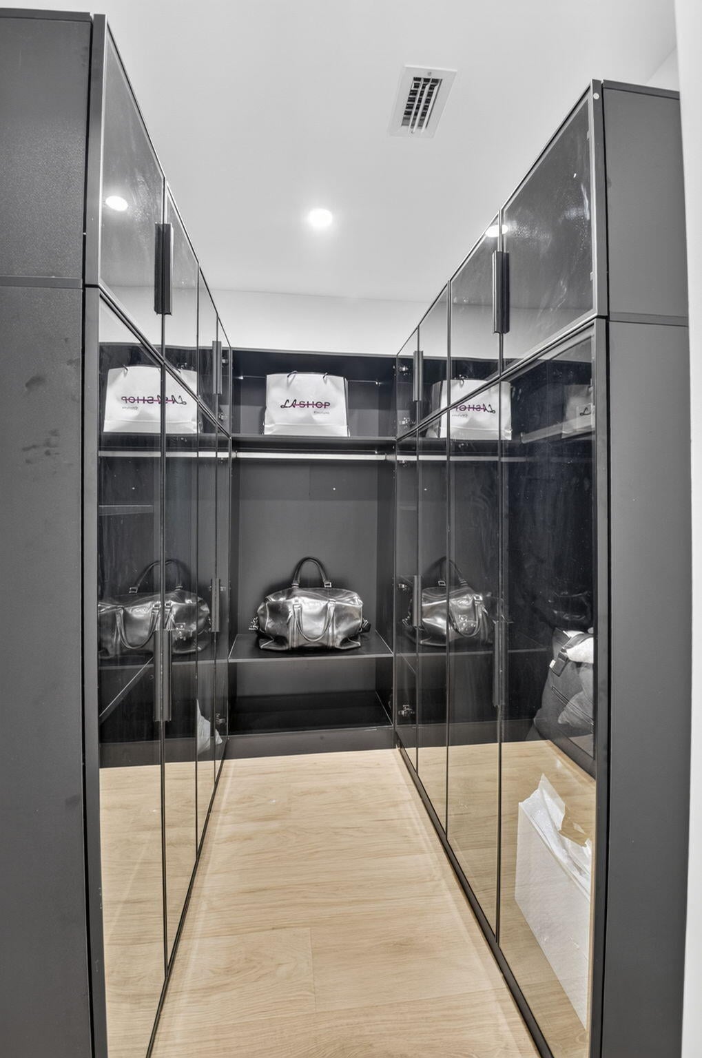 Residence photo 48