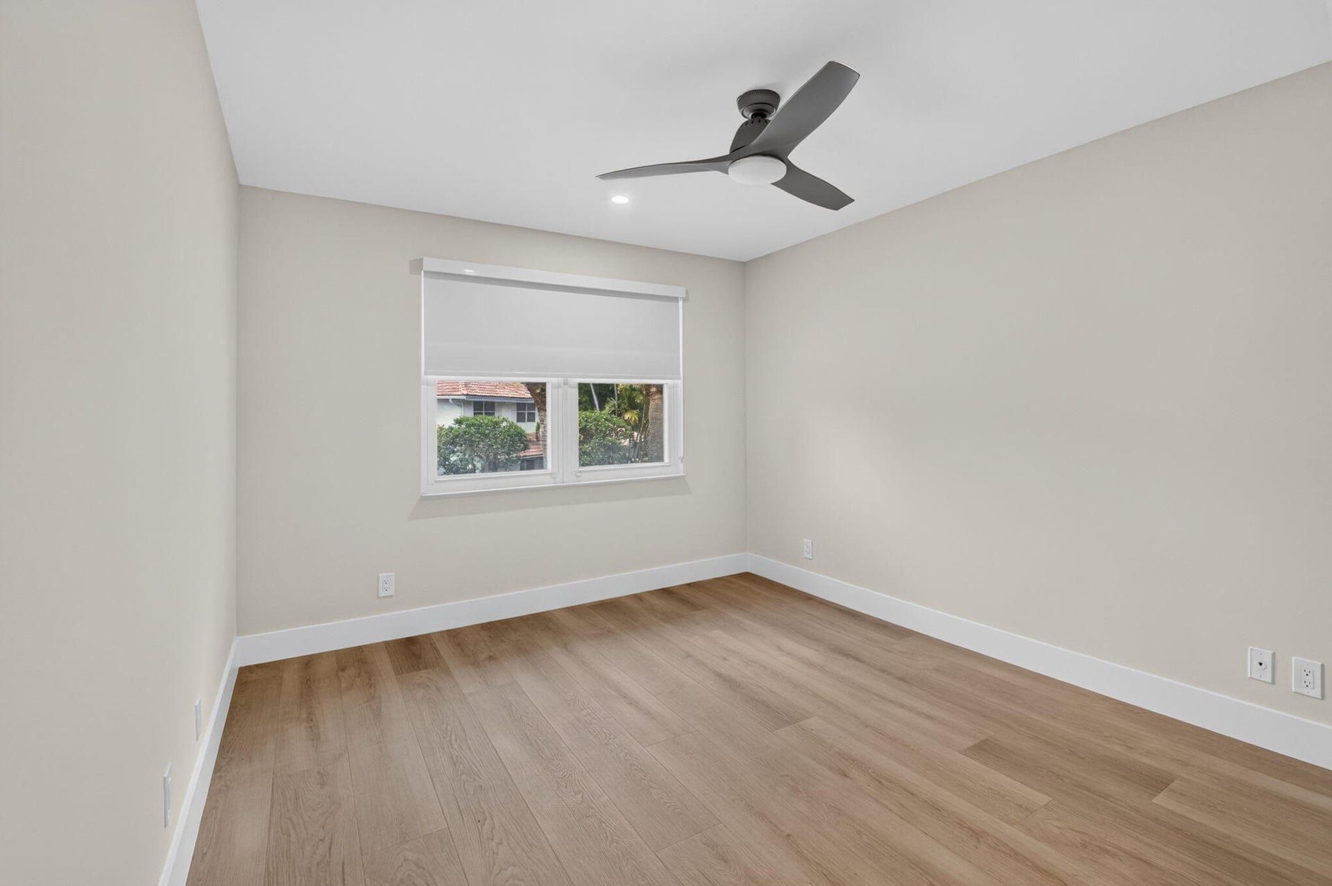 Residence photo 53