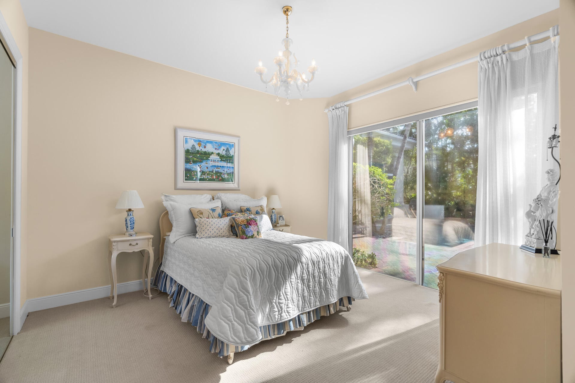 Residence photo 22