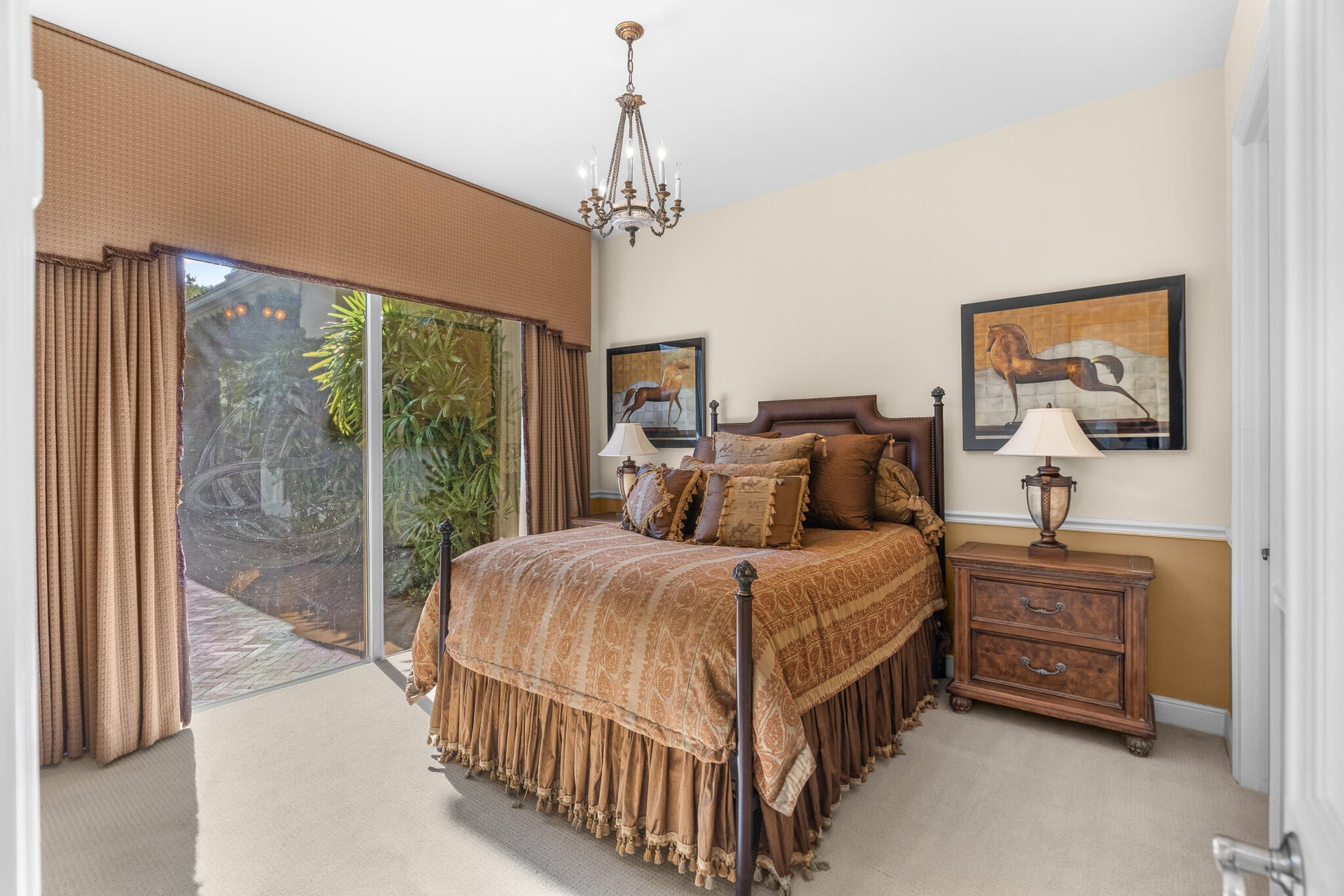 Residence photo 24