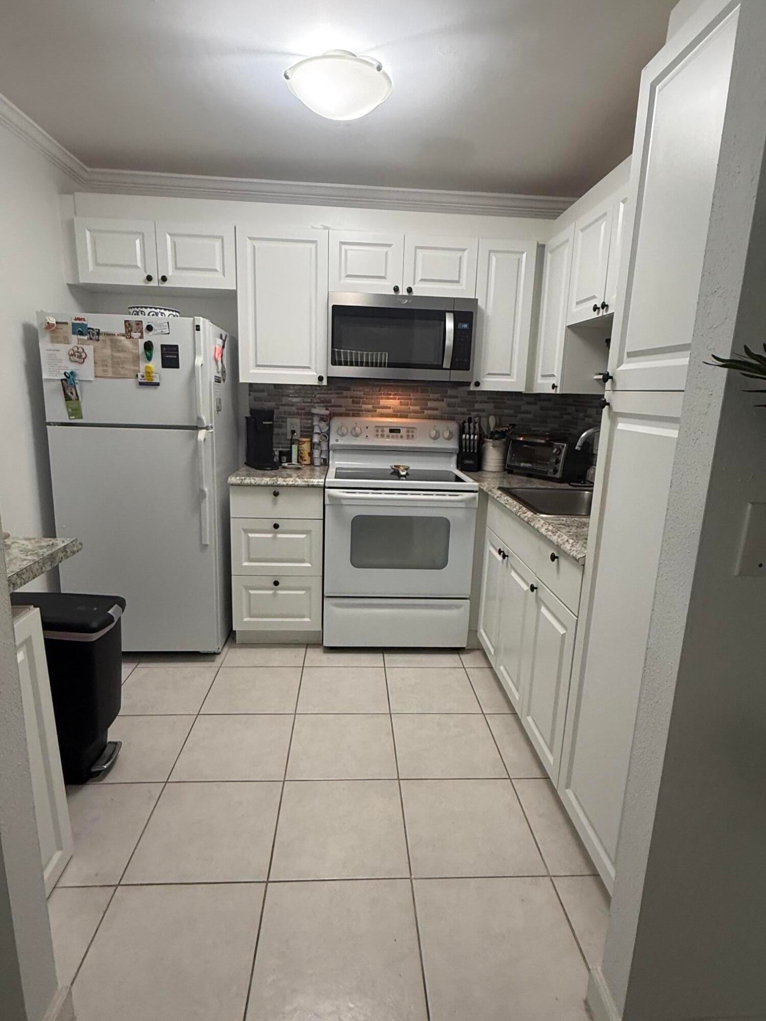 Residence photo 16