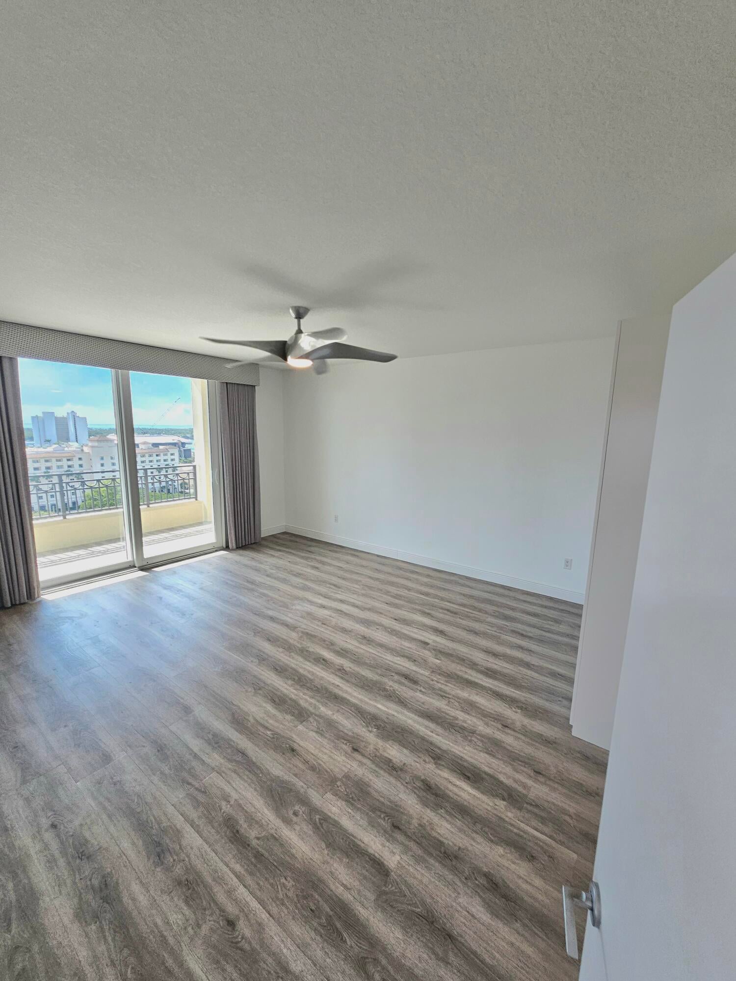 Cityplace South Tower Unit 1402 photo 5